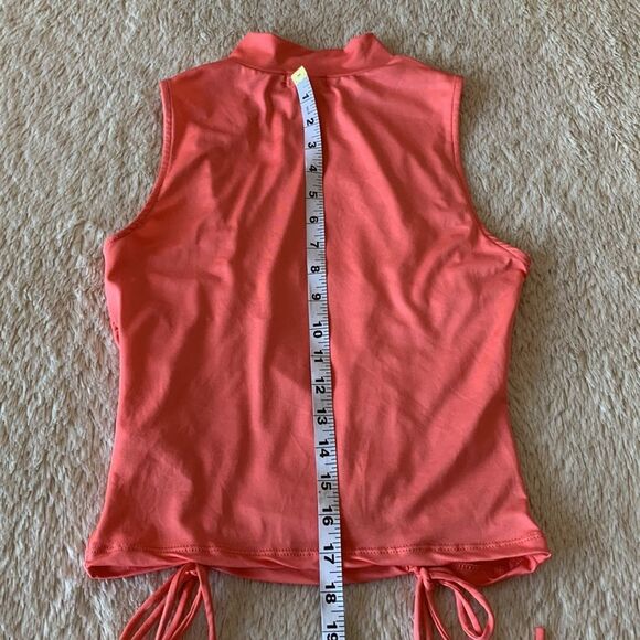 Hearts and Hips scrunchy top - Picture 15 of 16